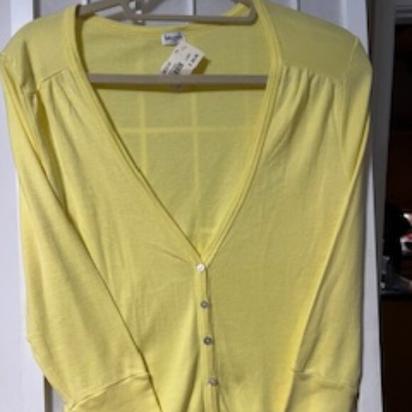 NWT Splendid Yellow V-Neck Cardigan 3/4 sleeve Size Large - Picture 1 of 7